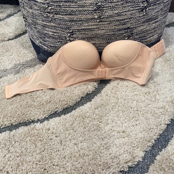 Nude strapless bra - Picture 1 of 2